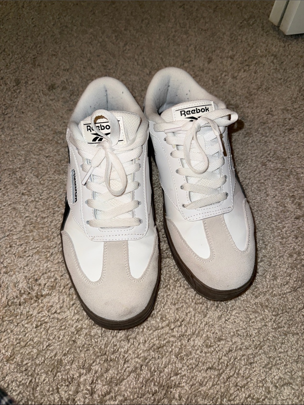 Reebok women’s White & Beige Low-Top Sneakers